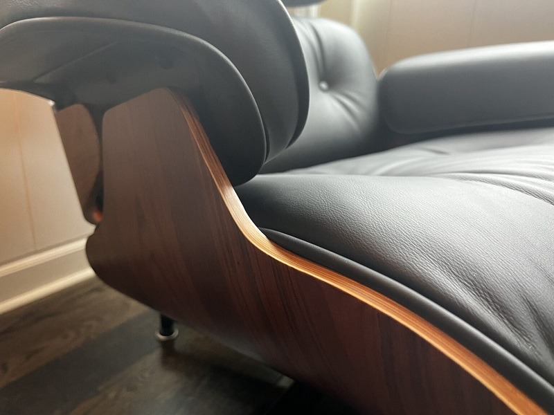 Comfortable Eames Lounge Chair