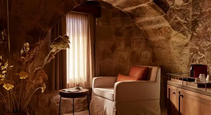 Cave Hotels in Turkey 42 Argos-Cave-Hotel-Reading-Corner