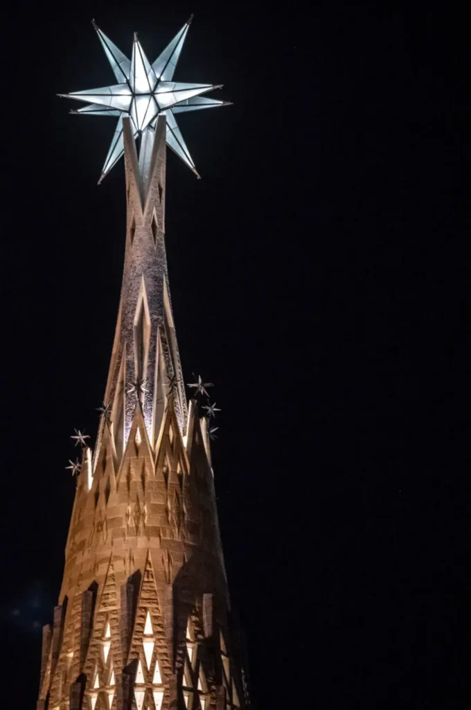 The Sagrada Familia (2026) 16 7-Meter-Wide Twelve-Pointed-Star