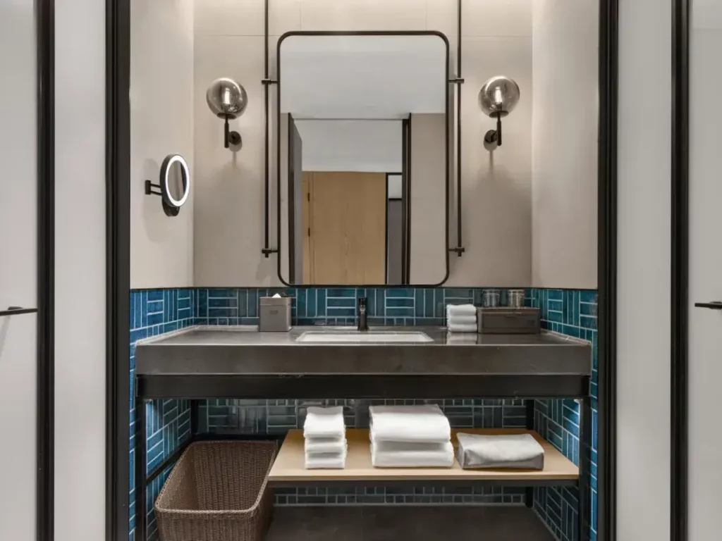 Four Points By Sheraton China (2025) 14 Four-Points-by-Sheraton-Xi'an-Bell-Tower-Bathroom