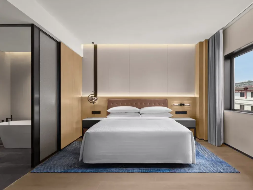 Four Points By Sheraton China (2025) 11 Four-Points-by-Sheraton-Xi'an-Bell-Tower-King-Bedroom