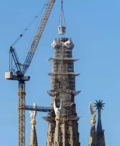 Home 13 The-Sagrada-Familia